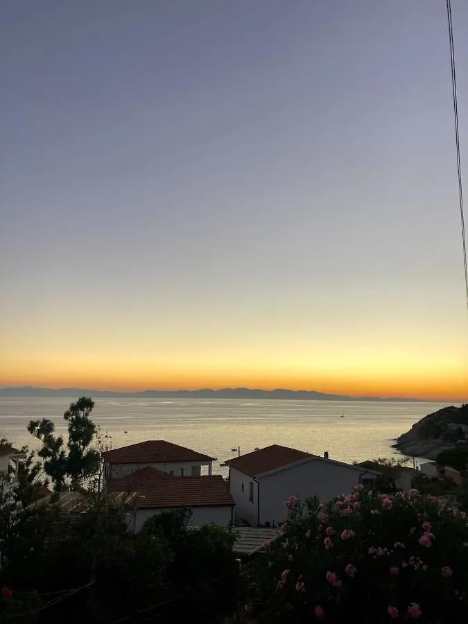 Confortevole Appartamento A Pochi Passi Dal Mare Chiessi 0*,  Italy